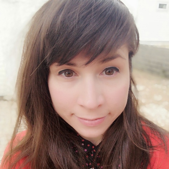 Meet your Posher, Orsolya - Picture 1 of 1